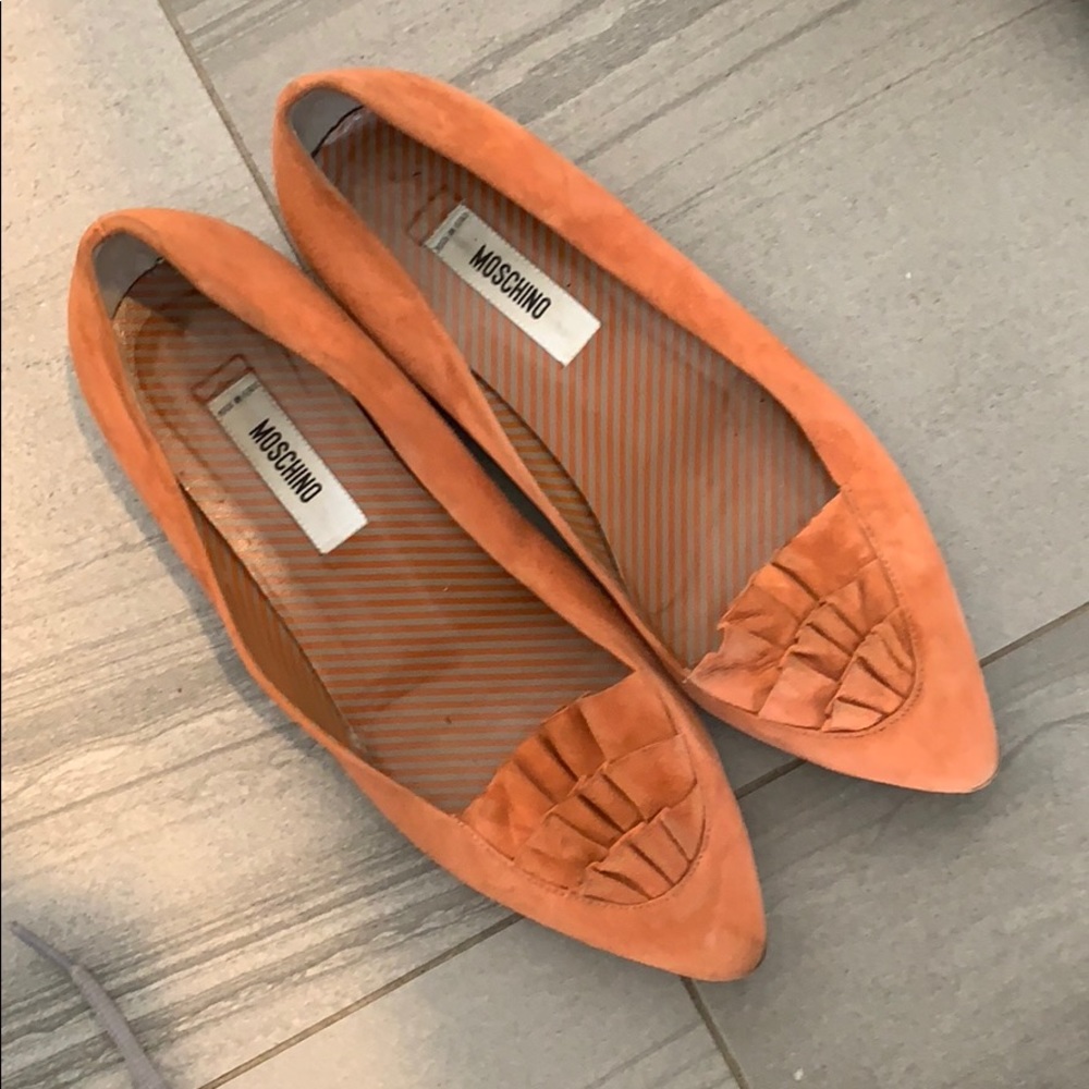 MOSCHINO Orange suede flats